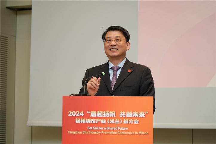 中國駐米蘭總領(lǐng)事劉侃寄語中意合作揚(yáng)帆遠(yuǎn)行。 主辦方供圖