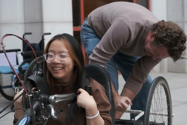 遇見(jiàn)中國(guó)丨在華生活二十年的美國(guó)人譚嘉煦：想用手搖車(chē)走遍中國(guó)