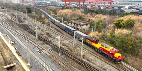 全國鐵路實行新的貨物列車運行圖。國鐵集團供圖