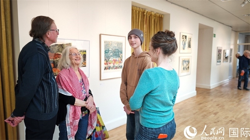 參加講座活動的瑞典聽眾。人民網(wǎng)記者殷淼攝