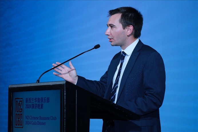 西緬·布朗部長。主辦方供圖