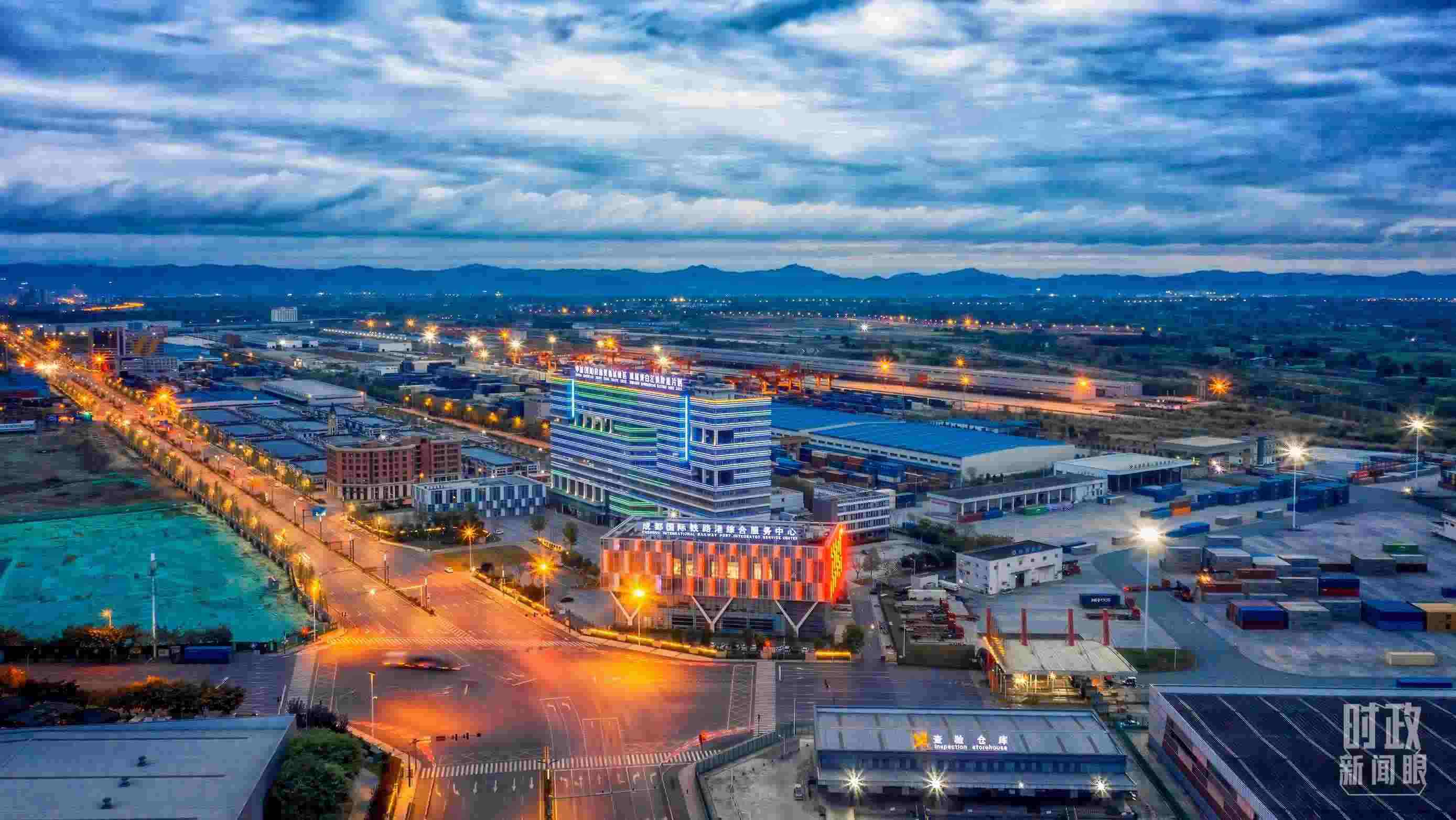 △成都國際鐵路港內(nèi)陸港口。（圖/視覺中國）