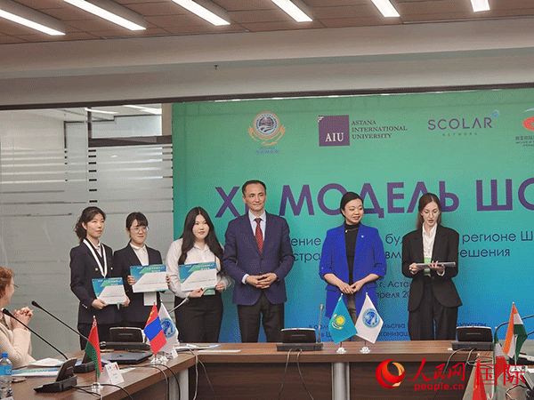 中國代表榮獲“最佳代表”獎(jiǎng)。人民網(wǎng)記者 李強(qiáng)攝