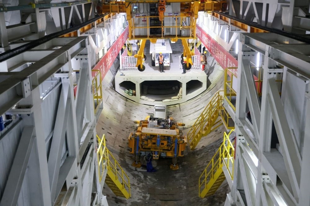 2024年2月16日，中鐵十四局集團的建設者在京唐城際鐵路運潮減河隧道施工。新華社記者 邢廣利 攝