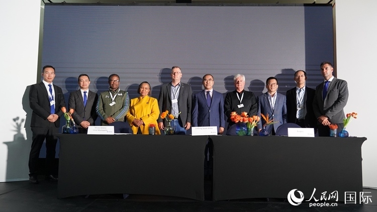 嘉賓合影。人民網(wǎng) 張茜攝