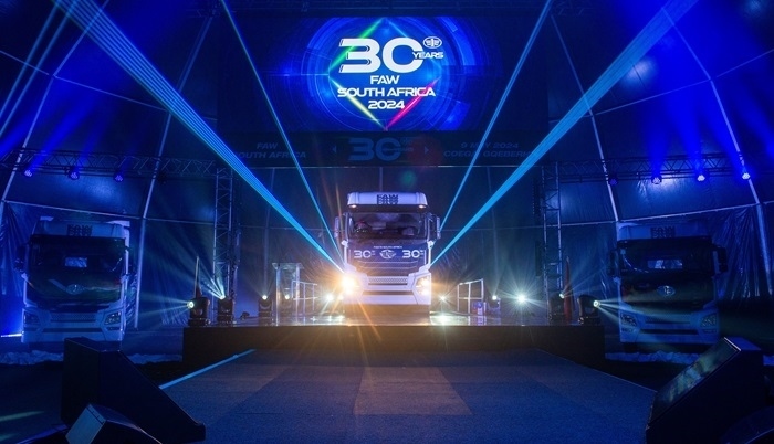 新一代旗艦車型JH6 550馬力牽引亮相。圖片來(lái)源：一汽解放