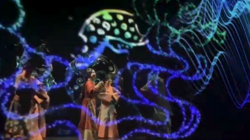 馬王堆復(fù)原動態(tài)展《一念·辛追夢》以多媒體視覺影像，為觀眾提供沉浸式視聽感受。