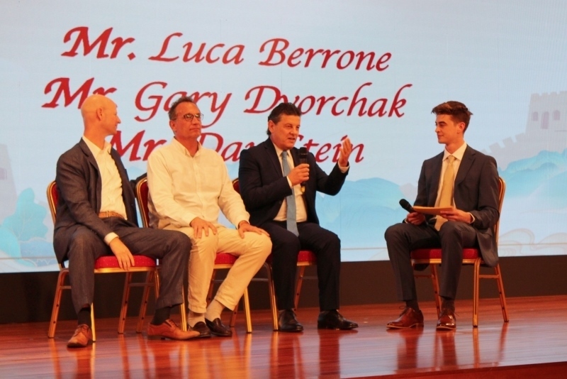 2、在故事分享環(huán)節(jié)，多名友好人士分享他們與中國(guó)的故事。 伊莎貝爾·羅德里格斯攝