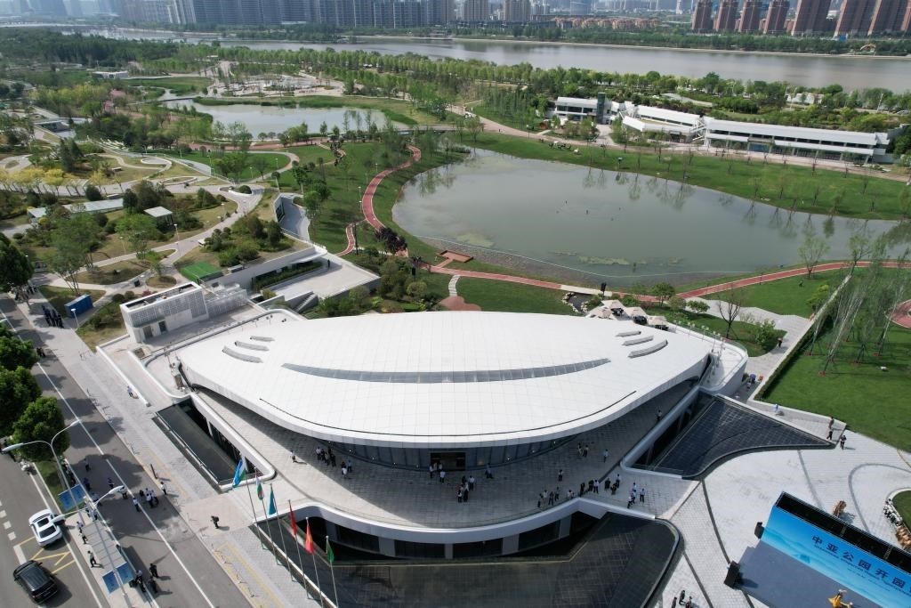 這是位于西安的中亞公園航拍畫面。新華社記者付瑞霞 攝