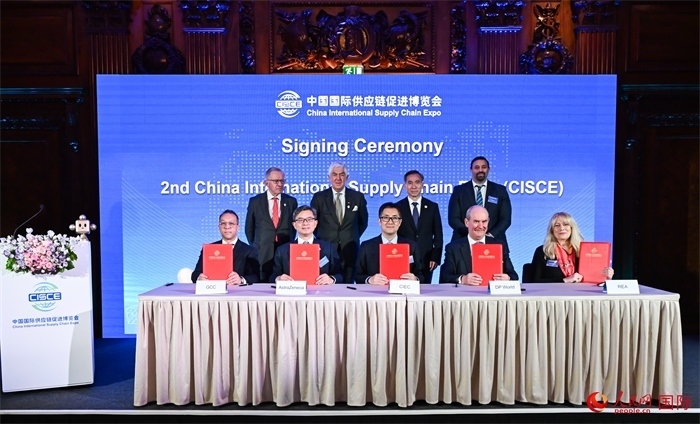 簽約儀式現(xiàn)場(chǎng)。人民網(wǎng) 郭錦標(biāo)攝