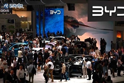 中國新能源汽車亮相德國車展，引發(fā)圍觀