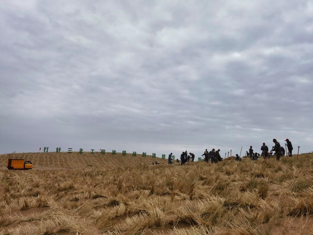 △2023年9月23日，河西走廊—塔克拉瑪干沙漠邊緣阻擊戰(zhàn)在甘肅武威市民勤縣正式啟動。