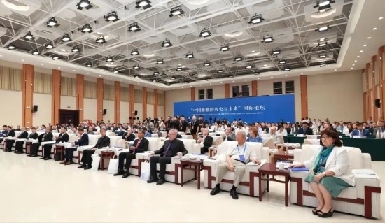 6月12日，“中國(guó)新疆的歷史與未來(lái)”國(guó)際論壇在喀什舉辦。（圖片來(lái)源：民族畫(huà)報(bào)）