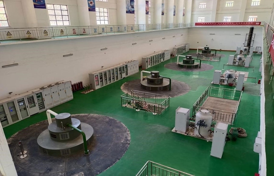  剛果（金）布桑加水電站四臺發(fā)電機組。中鐵資源集團供圖