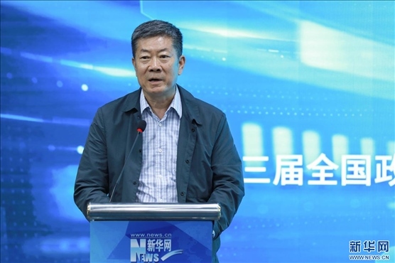 中國版權(quán)協(xié)會(huì)理事長、第十三屆全國政協(xié)文化文史和學(xué)習(xí)委員會(huì)副主任、新聞出版總署原副署長、國家版權(quán)局原副局長閻曉宏現(xiàn)場致辭