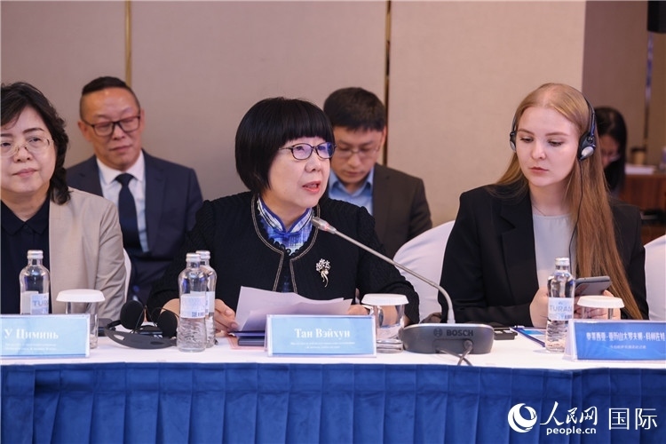 人民網(wǎng)監(jiān)事會(huì)主席唐維紅在發(fā)布儀式上致辭。人民網(wǎng)記者任皓宇 攝