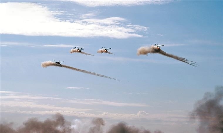 △“和平使命—2021”上合組織聯(lián)合反恐軍演。