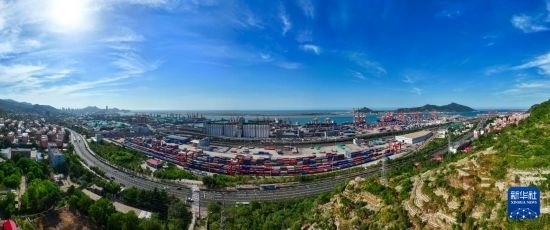 這是6月26日拍攝的中哈連云港物流合作基地（無(wú)人機(jī)照片）。新華社記者 季春鵬 攝