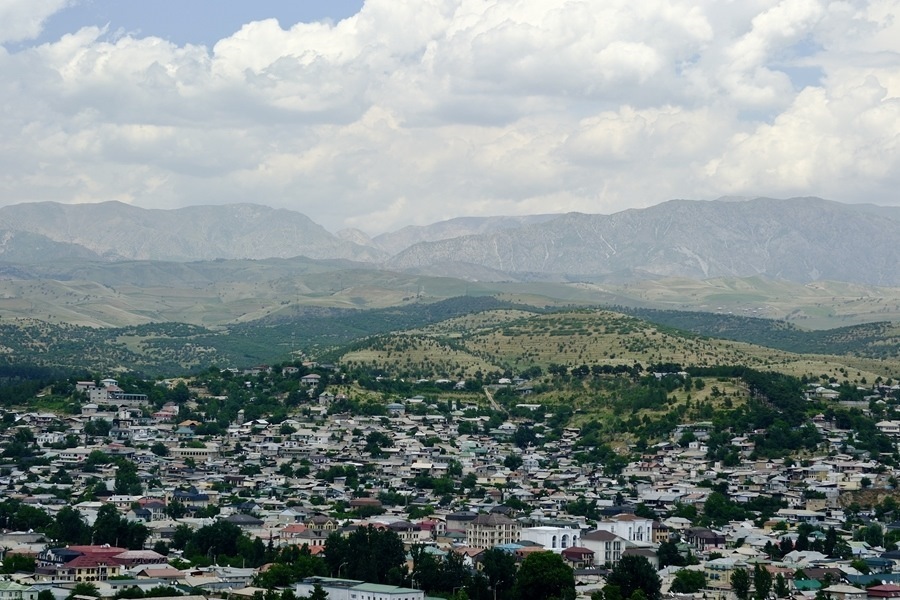 這是2024年6月13日拍攝的塔吉克斯坦首都杜尚別城市風(fēng)光。新華社記者 鄭開君 攝