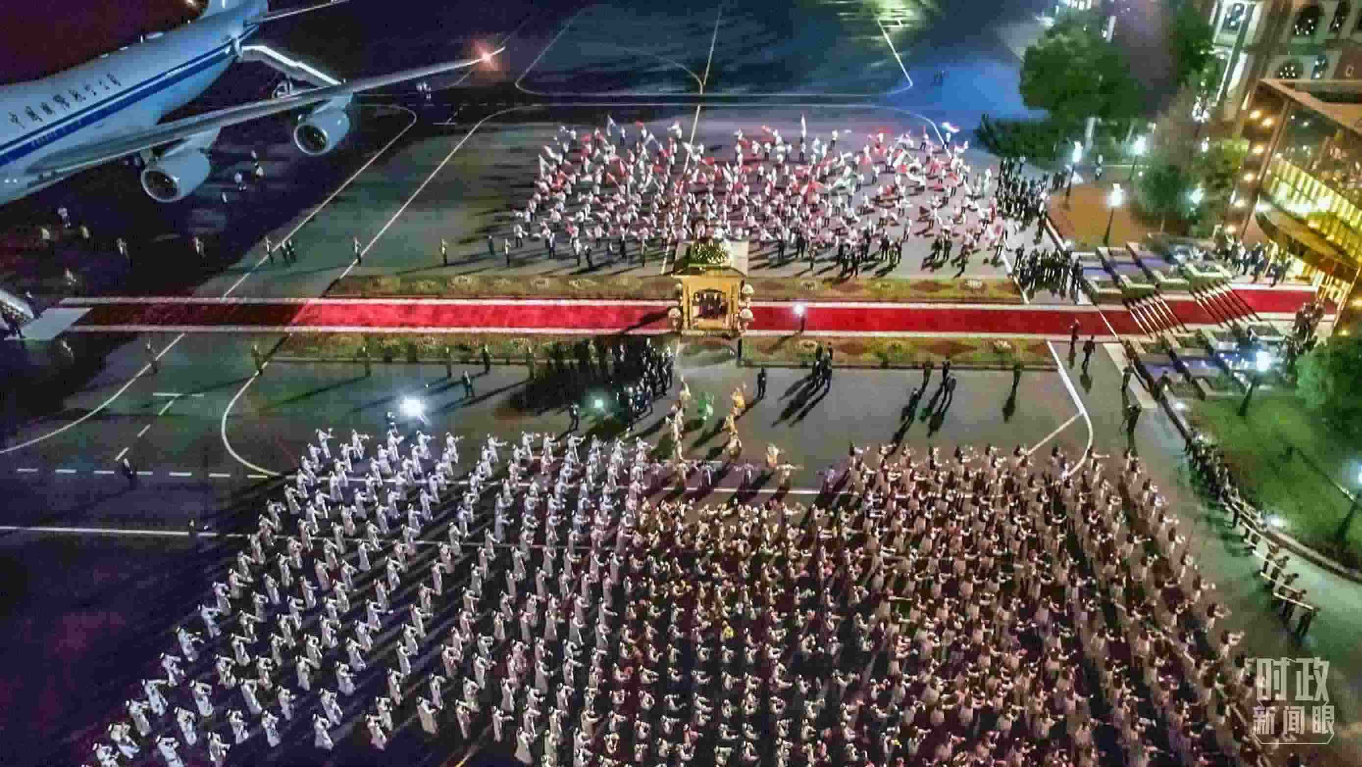 △塔方在機(jī)場(chǎng)舉行的盛大迎賓儀式。（總臺(tái)央視記者邢彬）