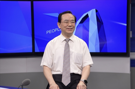 中國(guó)人民大學(xué)法學(xué)院教授、博士生導(dǎo)師楊建順。人民網(wǎng)記者 王曉嘯攝