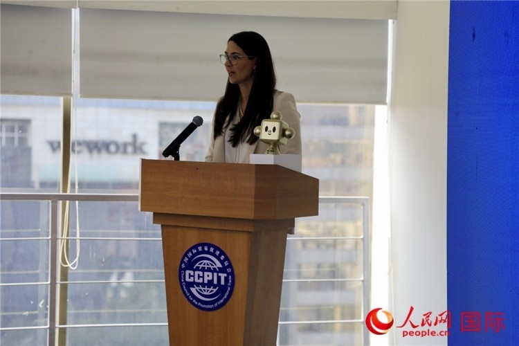 墨西哥外貿(mào)、投資和技術(shù)委員會(huì)總經(jīng)理蘇珊娜·杜克發(fā)表講話。人民網(wǎng) 埃內(nèi)斯托·多明戈斯攝