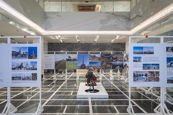 “東游記”展覽。校方供圖