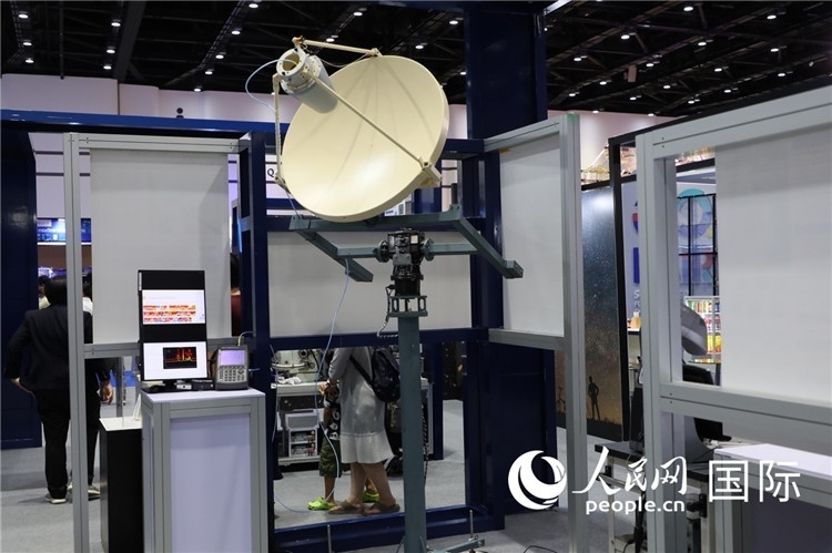泰國衛(wèi)星設(shè)備。人民網(wǎng)記者 簡承淵攝