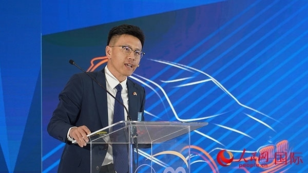 延鋒彼歐南非公司總經(jīng)理張鑫致辭。人民網(wǎng) 張茜攝