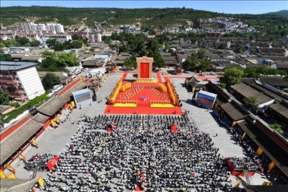 公祭伏羲大典現(xiàn)場。新華社發(fā)（周文濤 攝）