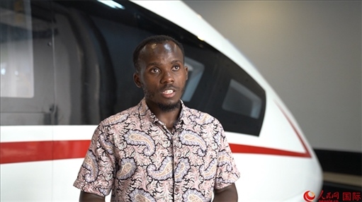 北京交通大學肯尼亞籍留學生卡里烏接受人民網采訪。人民網 周琳佳攝