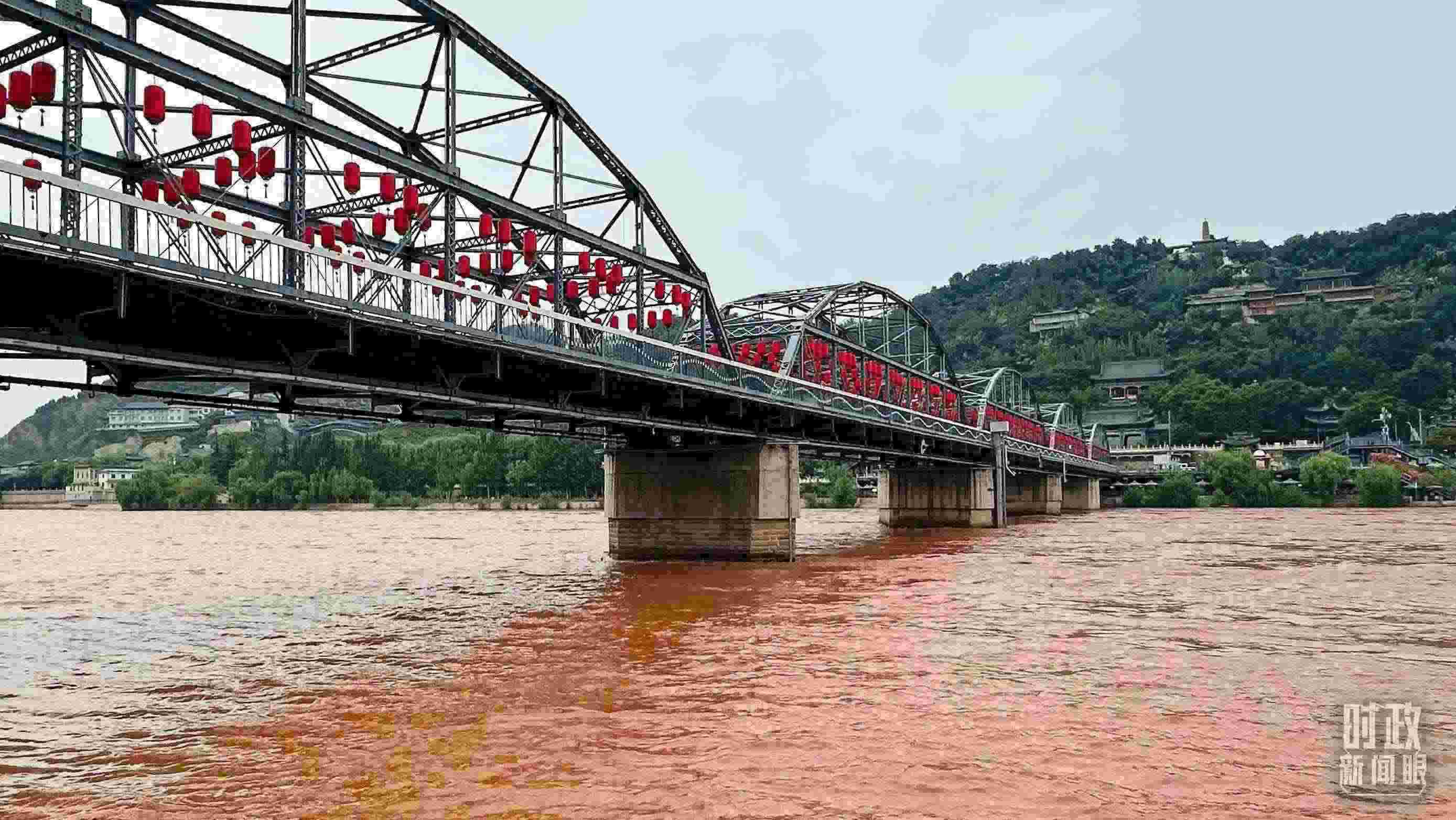 △黃河蘭州中山橋段。（總臺央視記者范一鳴拍攝）