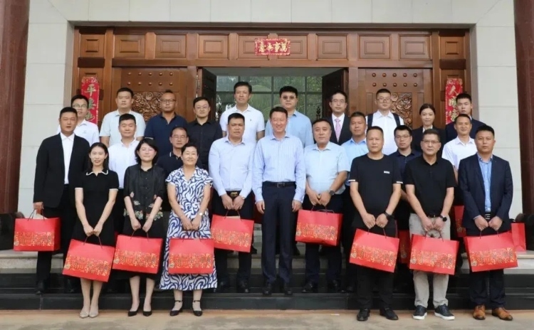 駐尼日利亞使館舉行中秋慰?jī)S活動(dòng)。駐尼使館供圖