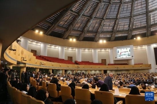 這是10月7日在伊朗首都德黑蘭拍攝的第七屆聲援巴勒斯坦兒童和青少年國際會議現(xiàn)場。新華社記者 沙達(dá)提 攝