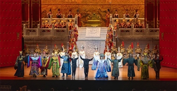 《圖蘭朵》演出劇照。何倫攝