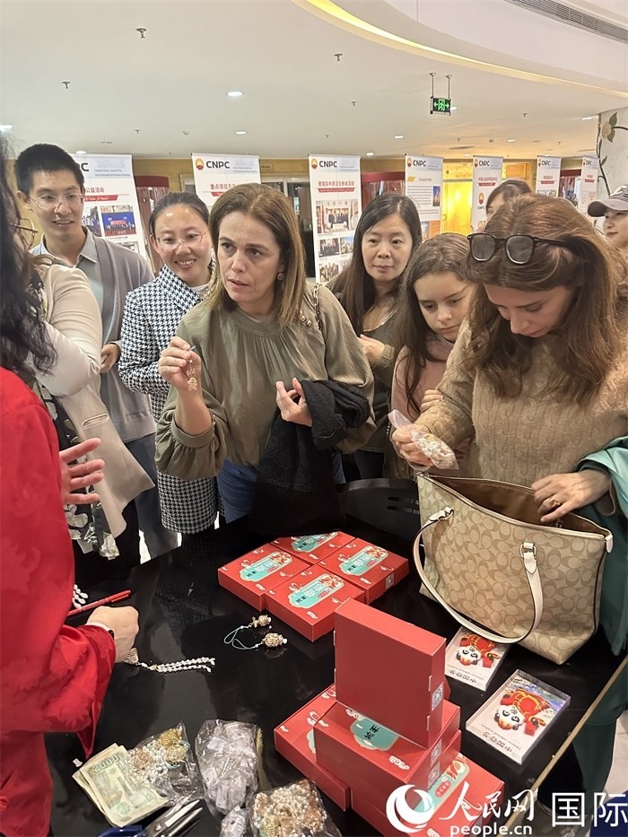 中國(guó)傳統(tǒng)非物質(zhì)文化遺產(chǎn)互動(dòng)展示。人民網(wǎng)記者 郝瑞敏攝