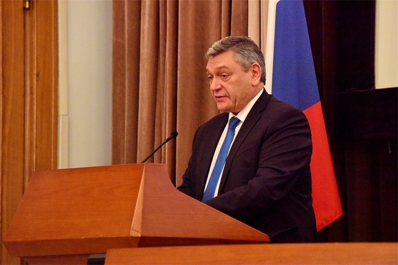 俄羅斯外交部副部長魯?shù)强浦罗o。主辦方供圖