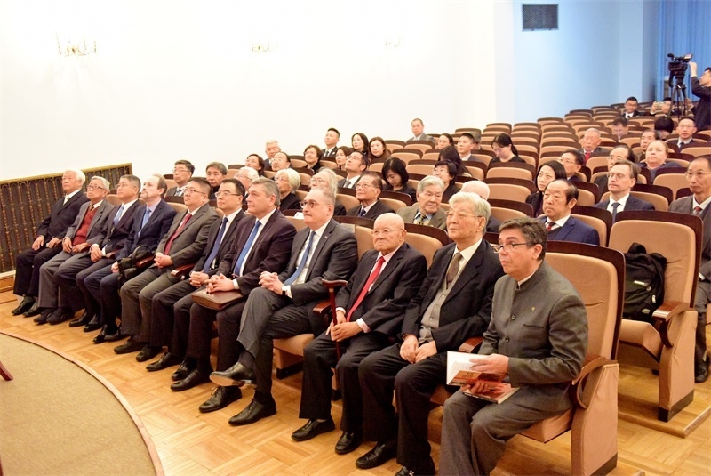 5.中俄資深外交官、學(xué)者、新聞媒體代表等70余人出席活動。 主辦方供圖