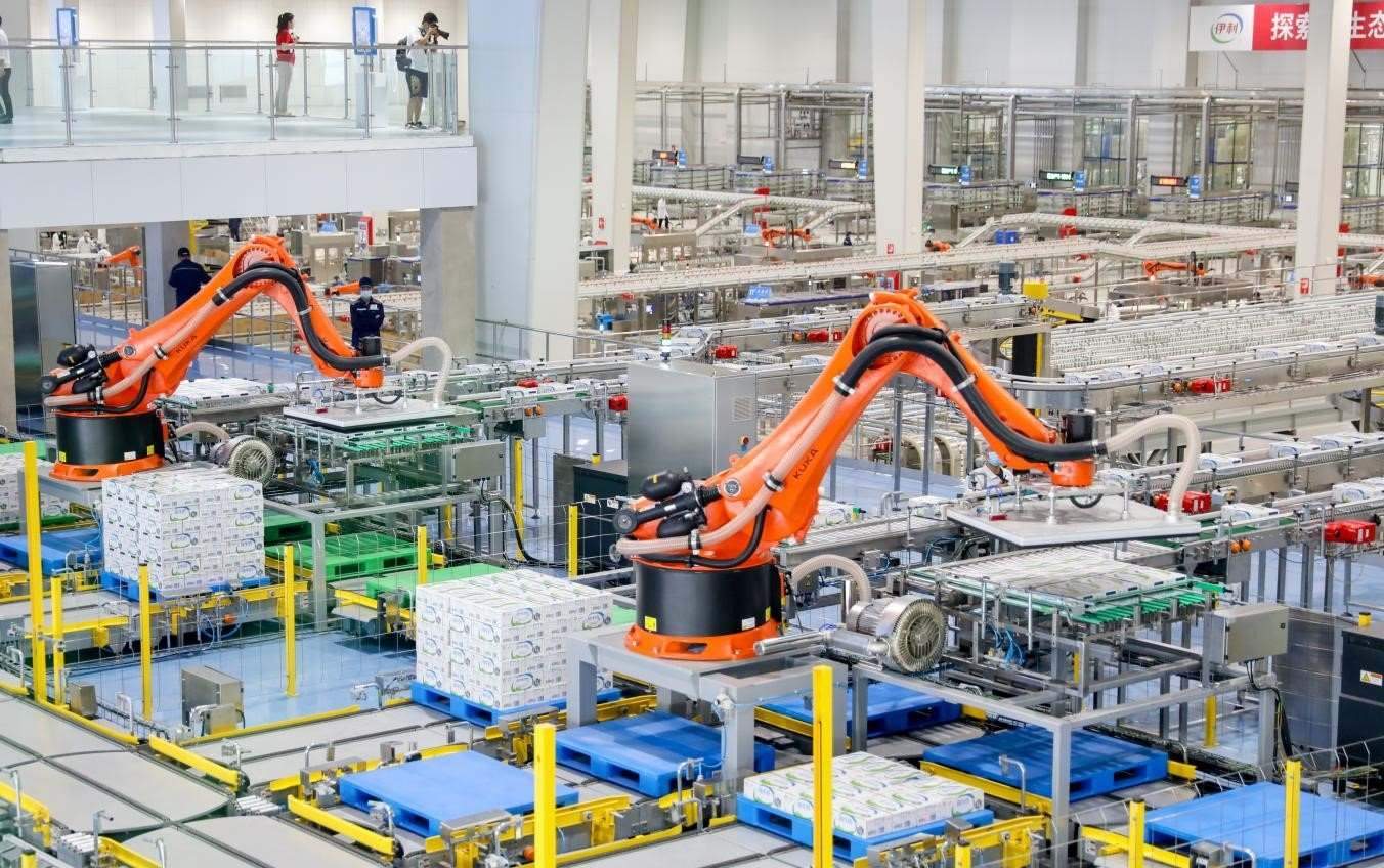 伊利數(shù)智化布局領(lǐng)跑行業(yè)。（受訪者供圖）