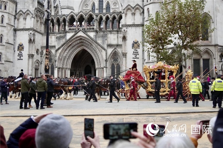 2024倫敦金融城市長就職巡游現(xiàn)場。吳若鳴攝
