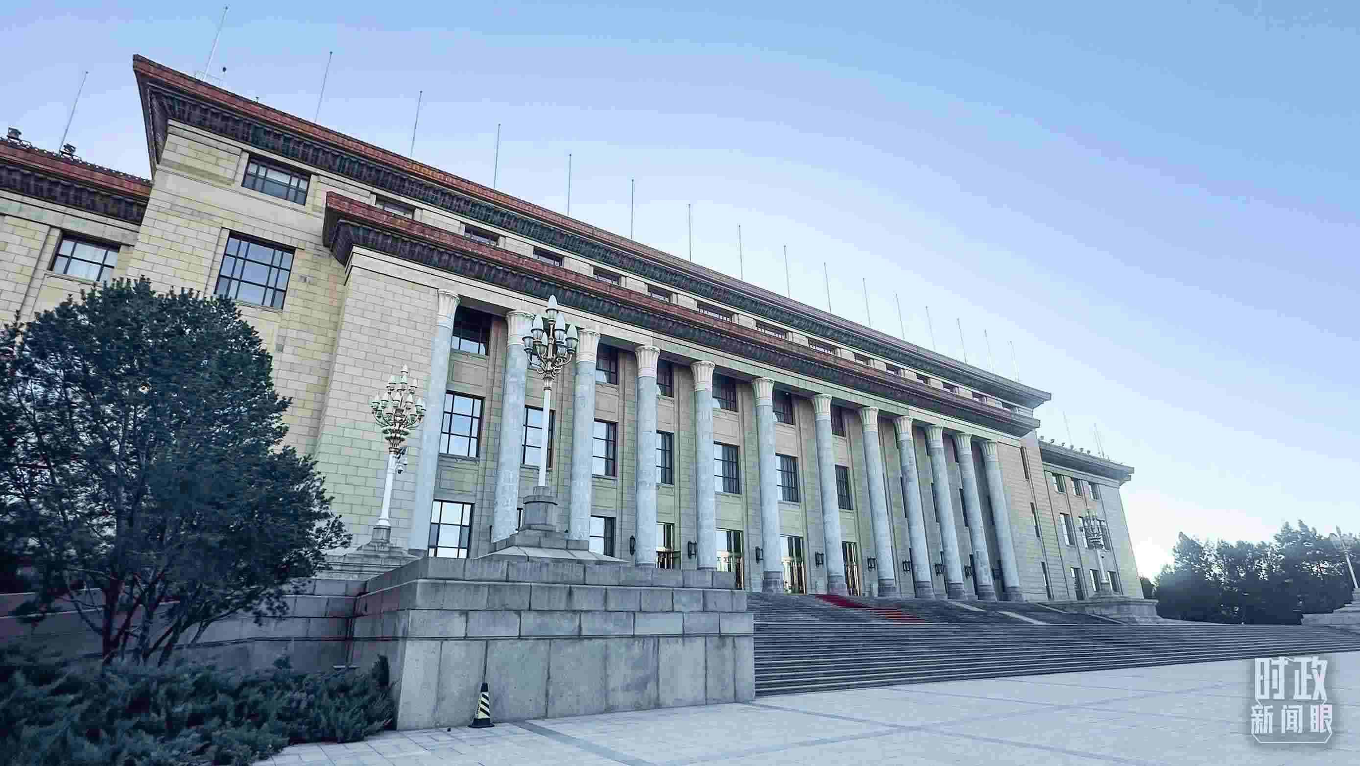 △第四次“一帶一路”建設(shè)工作座談會在北京人民大會堂舉行。（總臺央視記者范一鳴拍攝）