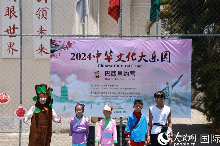 話劇《司馬光砸缸》演繹了中國家喻戶曉的兒童故事。人民網(wǎng)記者 陳海琪攝