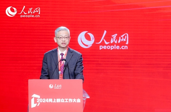 寧夏回族自治區(qū)銀川市委社會工作部副部長李卒作實踐分享。人民網(wǎng) 鄂智超攝