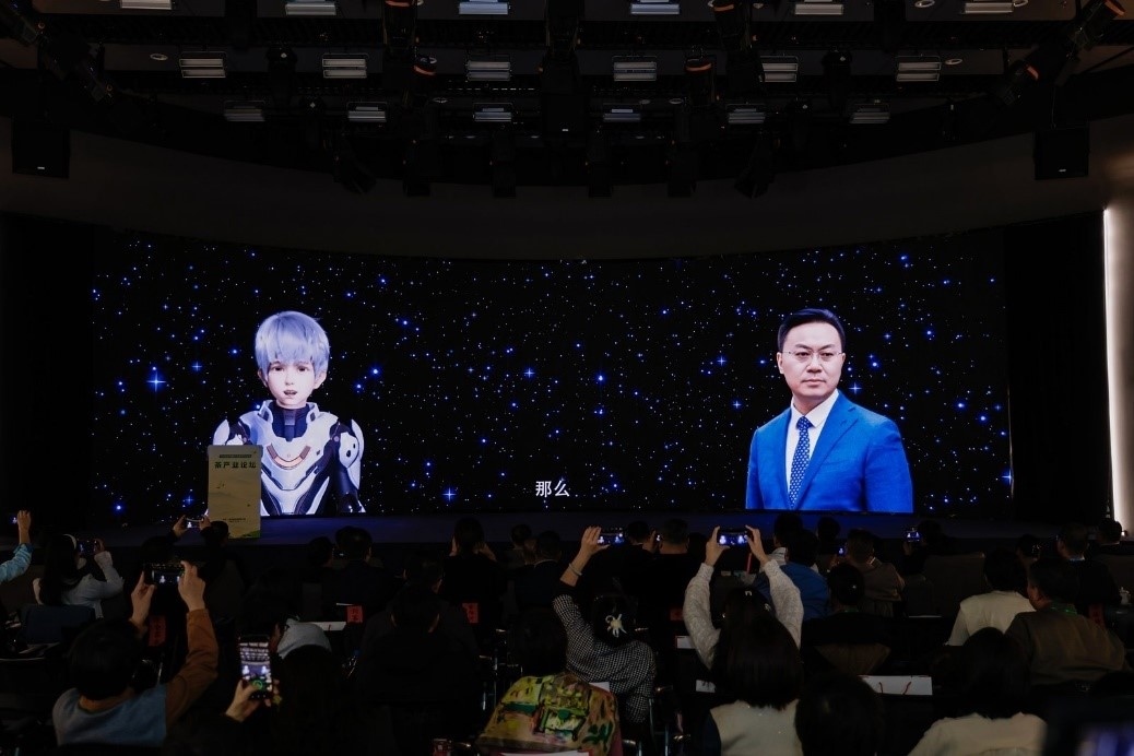 中國工程院院士、湖南師范大學(xué)校長劉仲華與人民網(wǎng)數(shù)字人白澤線上對話