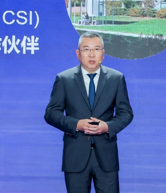 12月6日，法國(guó)達(dá)索系統(tǒng)公司全球執(zhí)行副總裁許善淞在深圳全球招商大會(huì)上。新華社發(fā)