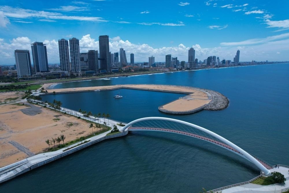 這是2024年10月26日在斯里蘭卡科倫坡港口城拍攝的城市風(fēng)光。新華社發(fā)（科倫坡港口城供圖）