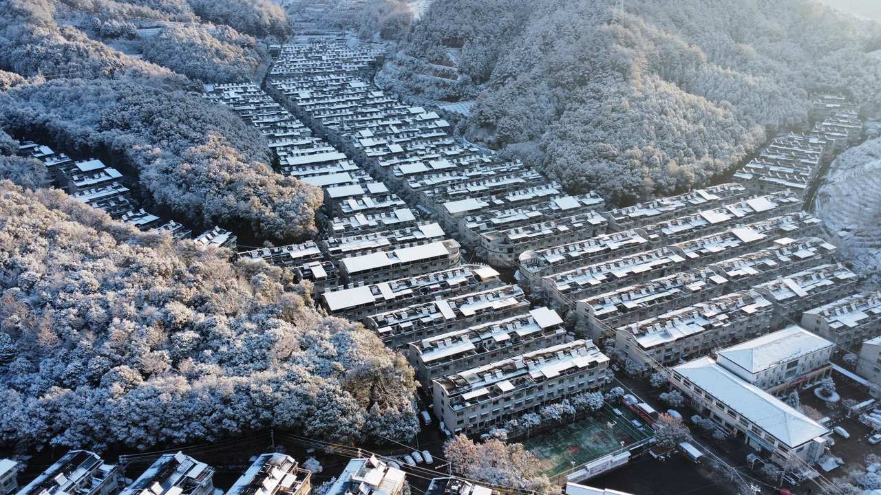 慶元縣濛洲街道同濟(jì)新村，雪后初霽。慶元縣融媒體中心 供圖