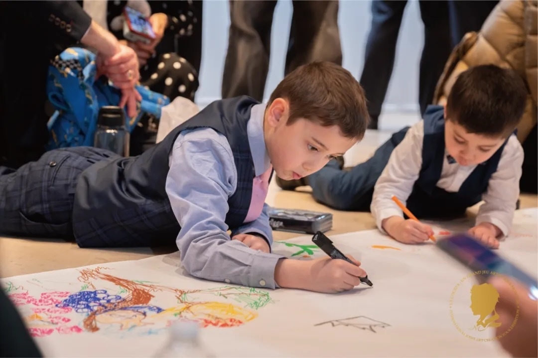 圖5：第三屆國際藝術(shù)聯(lián)創(chuàng)聯(lián)展盛大開幕。法中交流促進會供圖