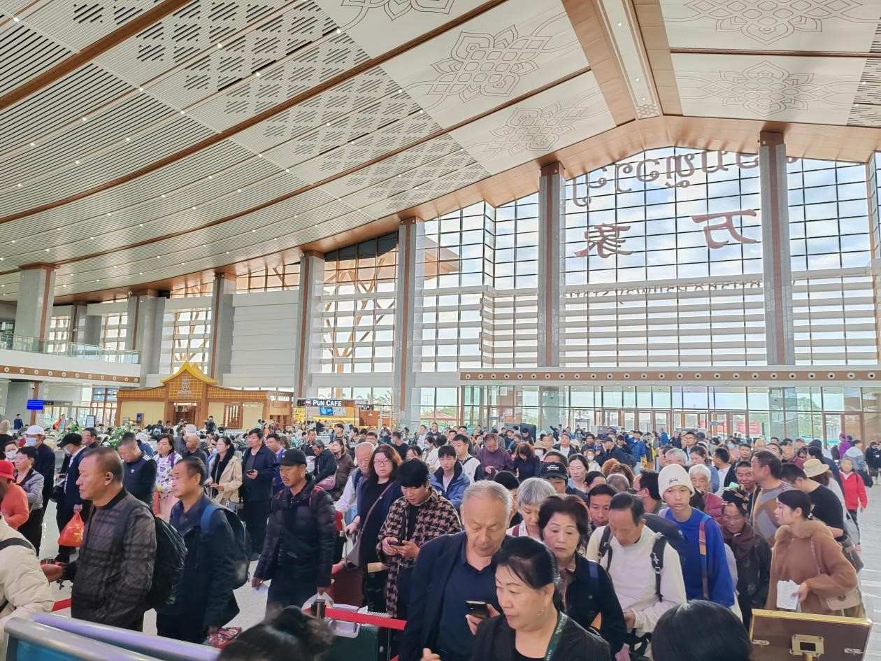 春節(jié)期間的中老鐵路萬(wàn)象站。李加勇攝