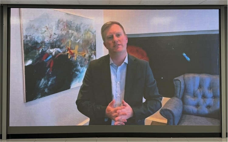 麥克弗森部長(zhǎng)通過視頻表達(dá)對(duì)中南基建合作前景和未來了良好祝愿。中國(guó)銀行約翰內(nèi)斯堡分行供圖